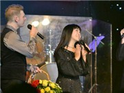 Bóng đá anh, ngoại hạng anh, lịch thi đấu euro 2012, Ánh Tuyết và hai chàng Tây hát nhạc Trịnh ở Hà Nội 
